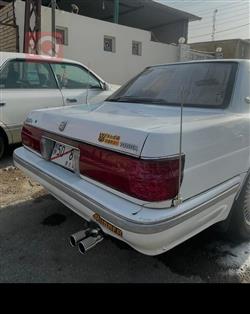 تۆیۆتا کراون